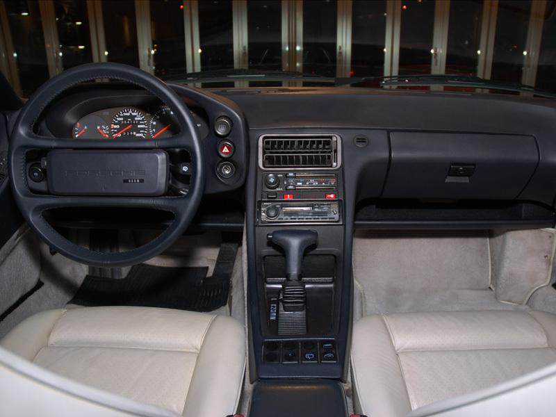 ポルシェ　928