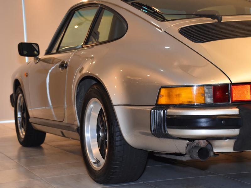 ポルシェ　911(Type930)