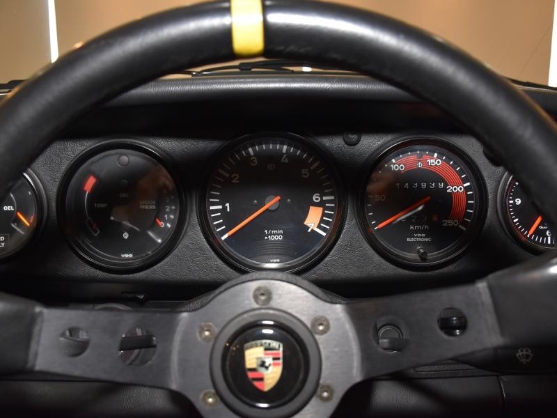 ポルシェ　911(Type930)