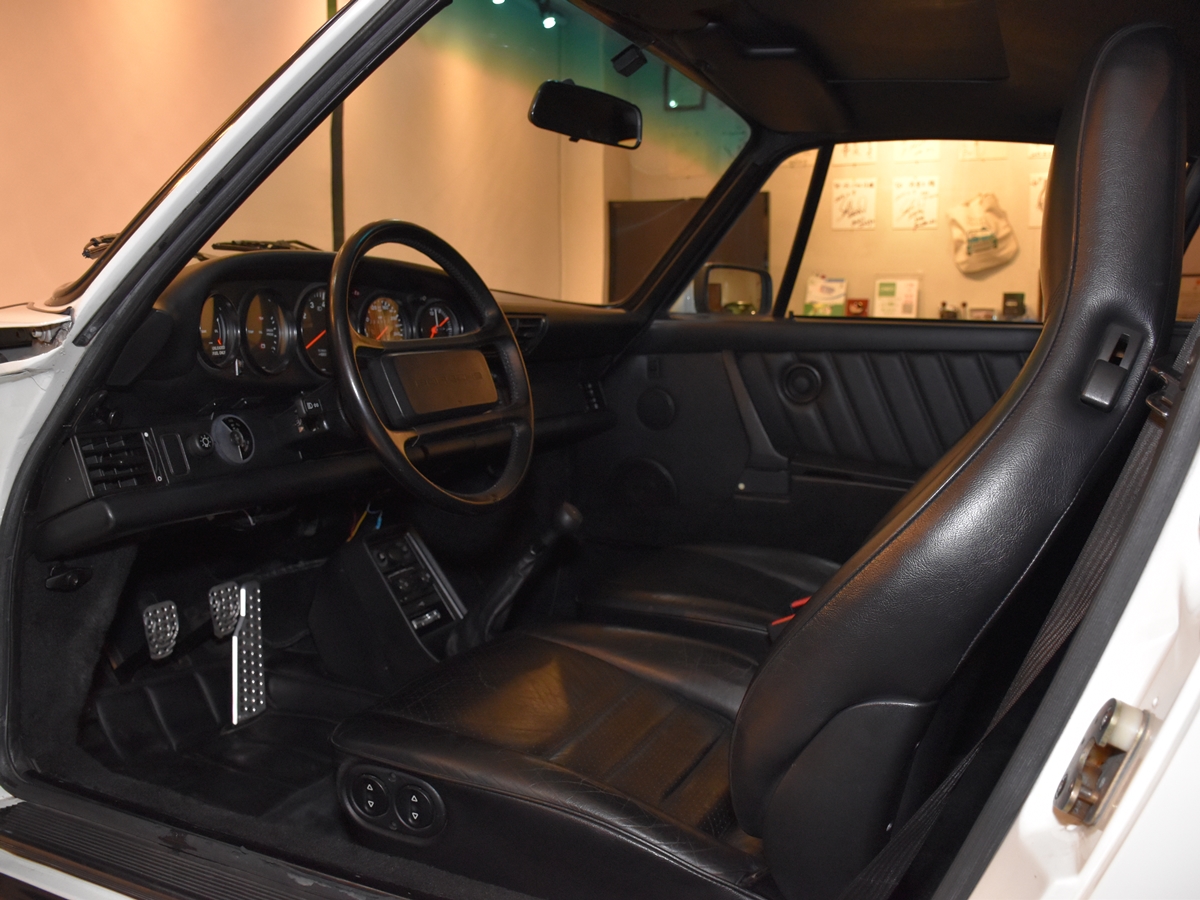ポルシェ　911(Type930)