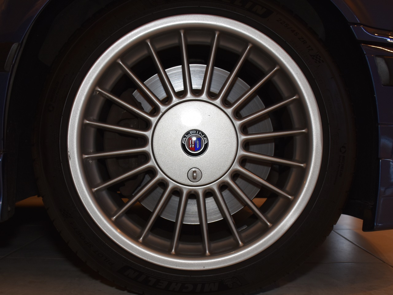 BMWアルピナ　B8