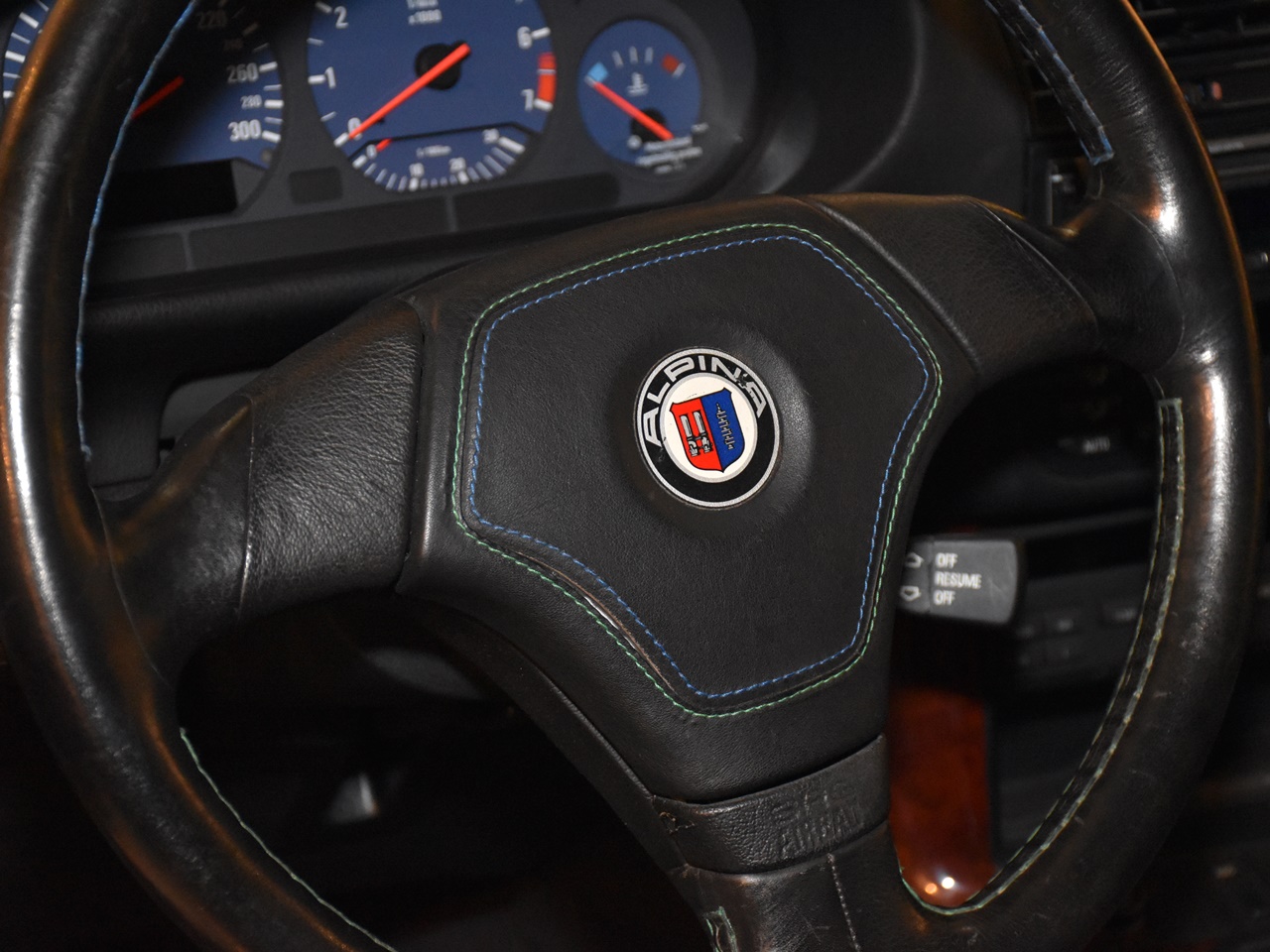 BMWアルピナ　B8