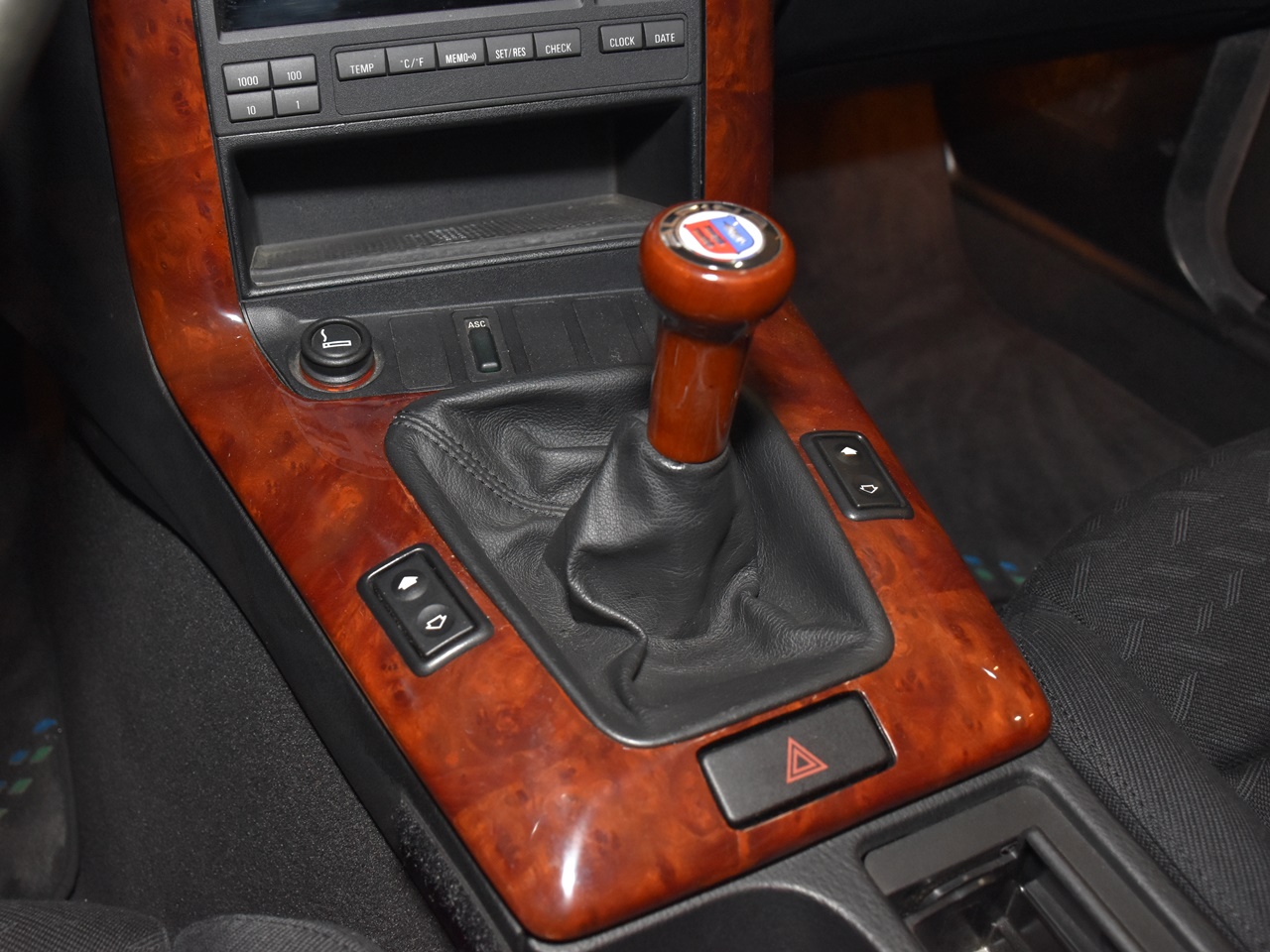 BMWアルピナ　B8
