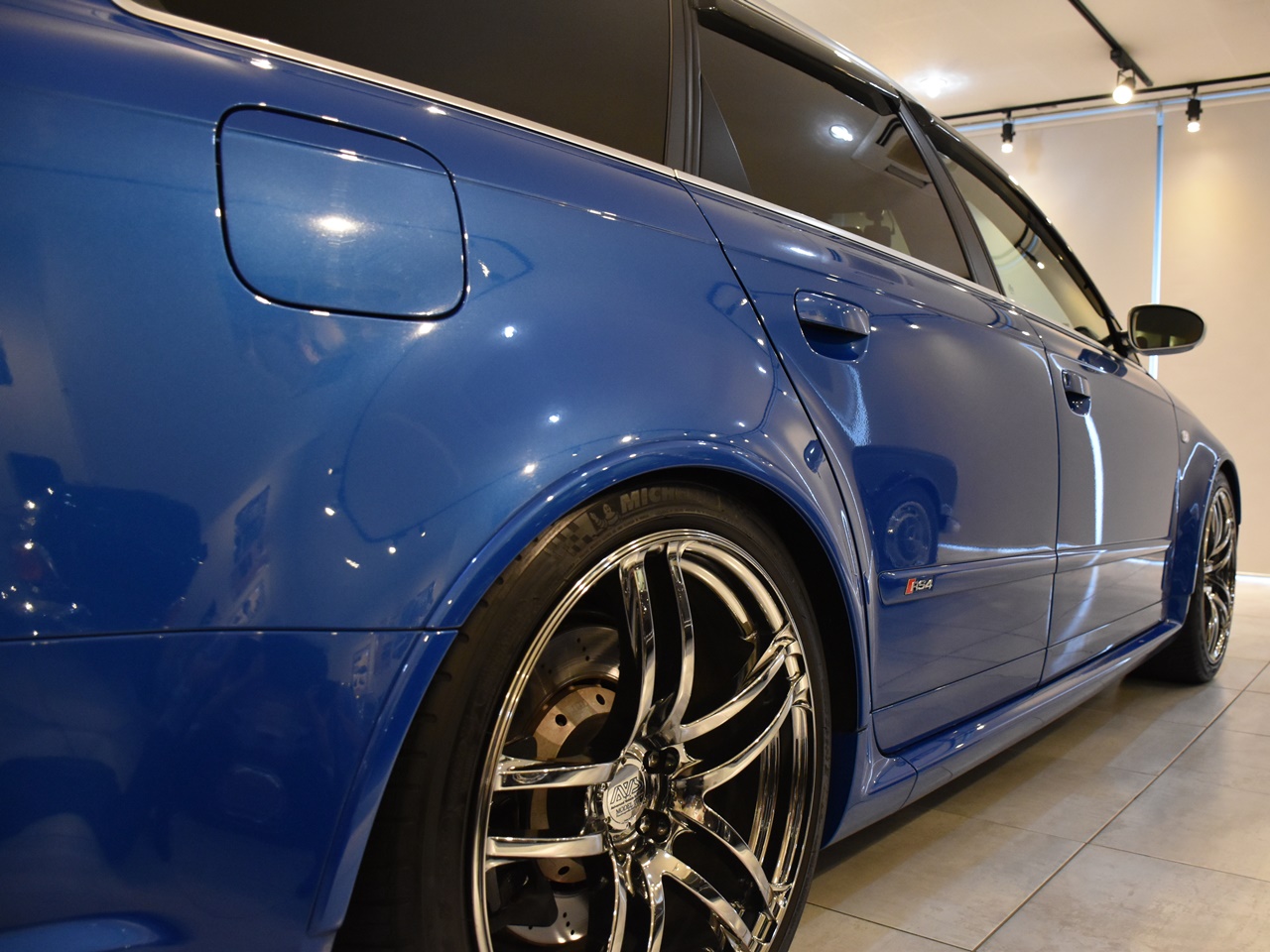 アウディ　RS4