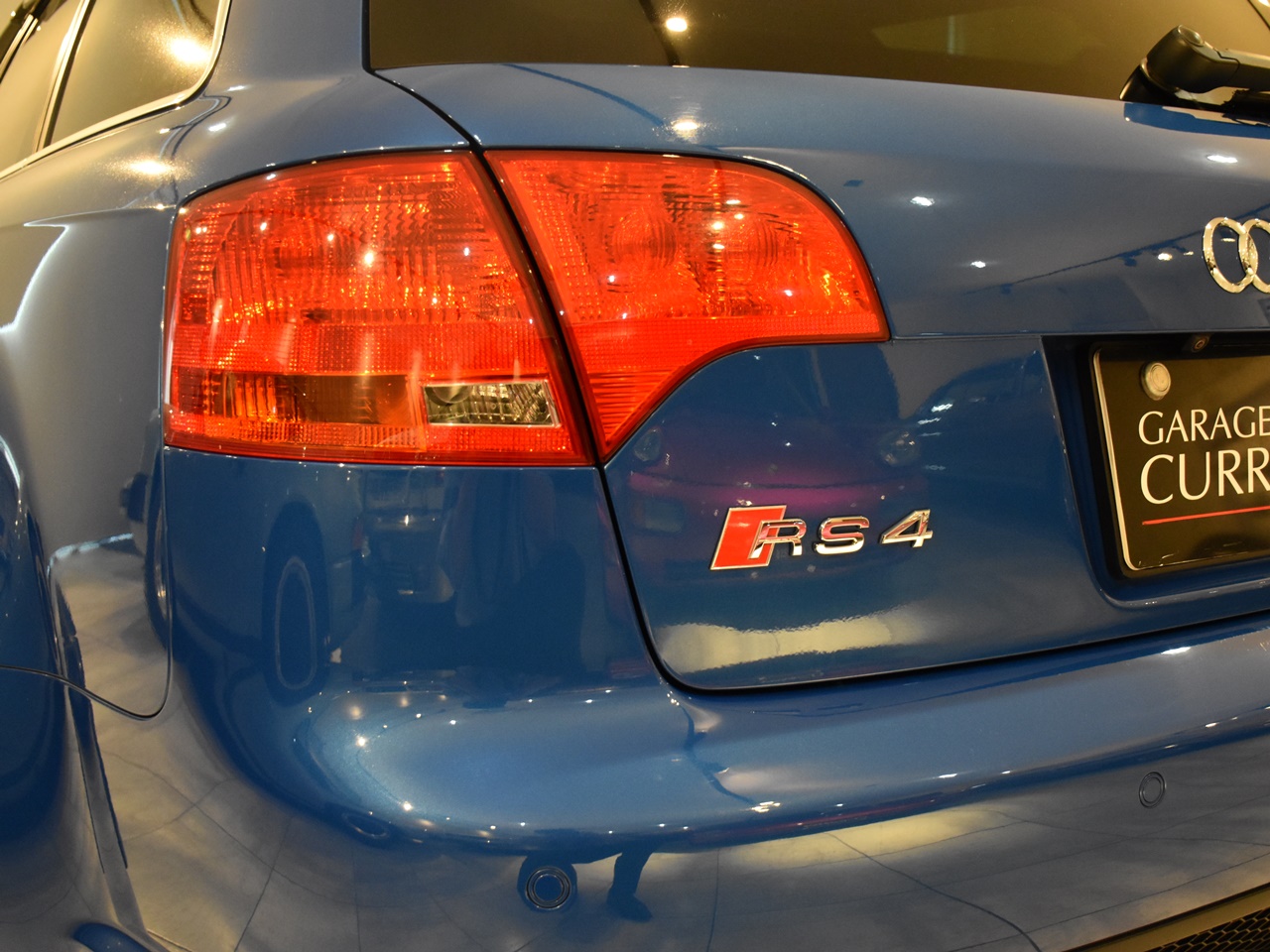 アウディ　RS4