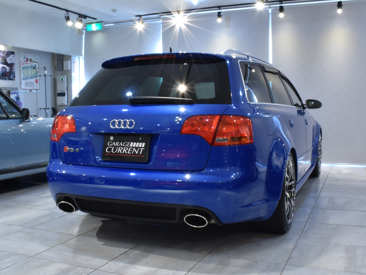 アウディ　RS4