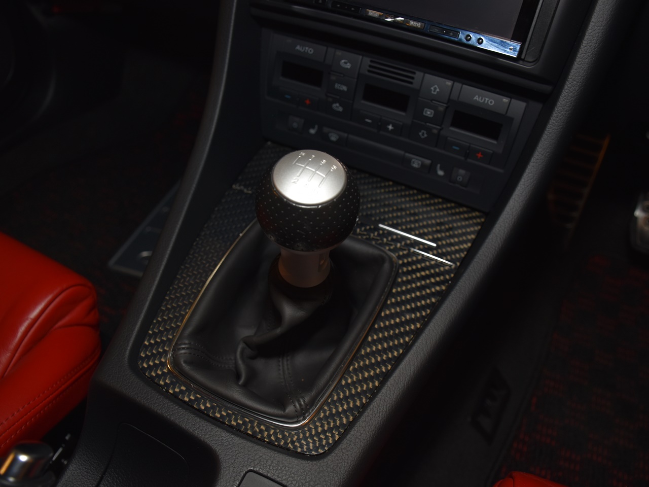 アウディ　RS4
