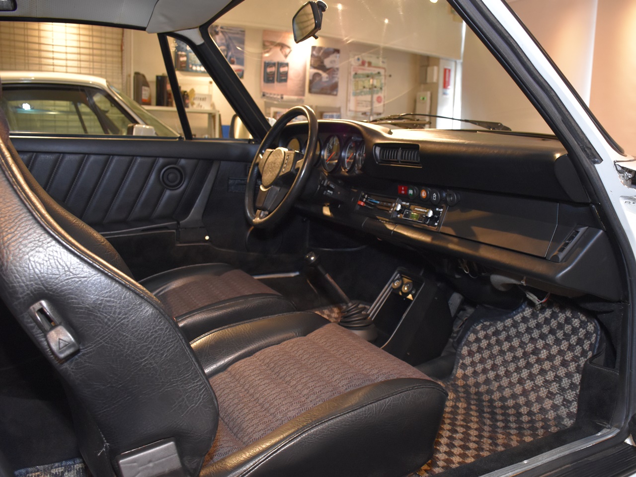 ポルシェ　911(Type930)