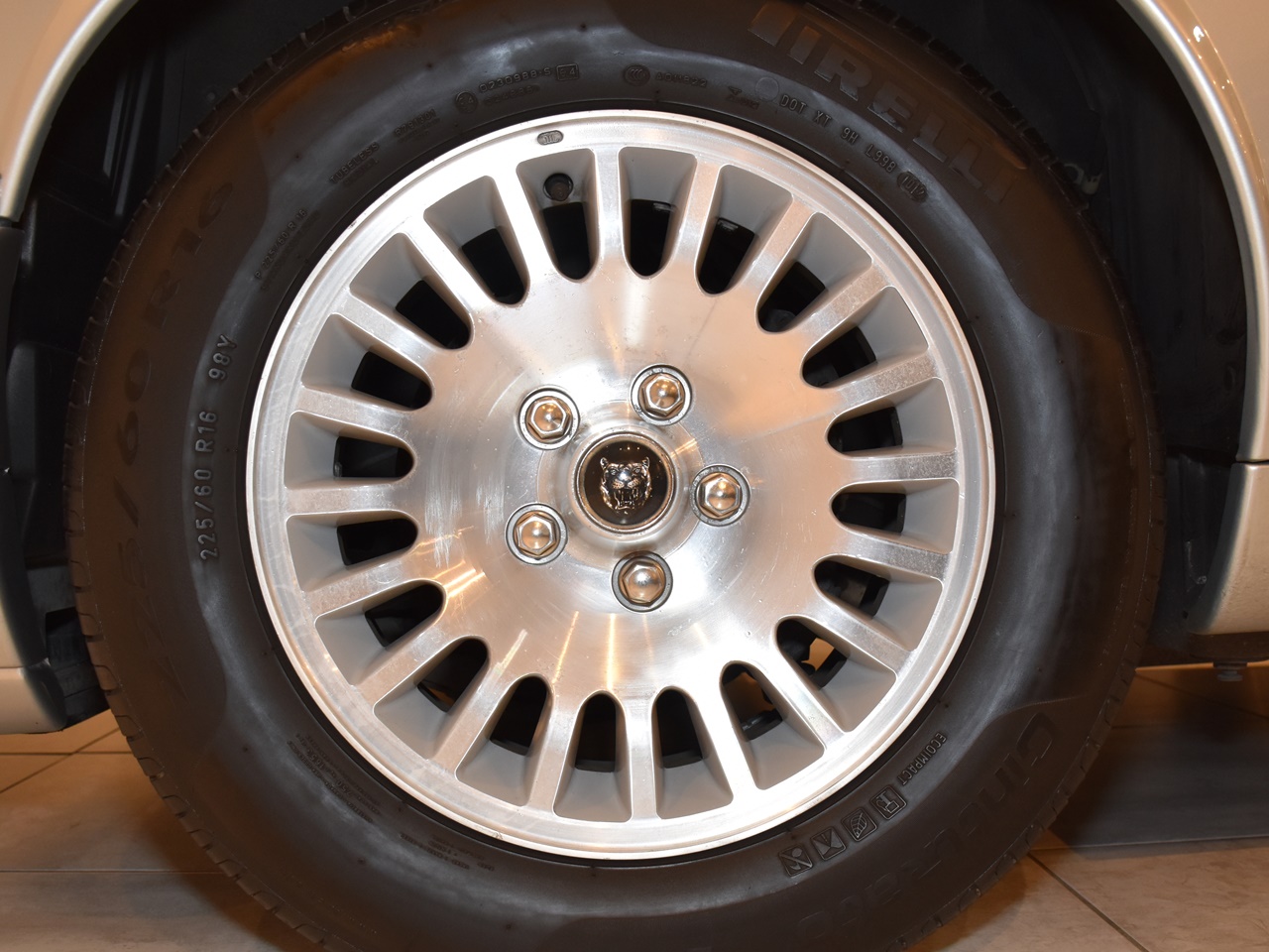 ジャガー　XJ-S