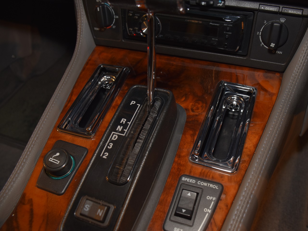 ジャガー　XJ-S