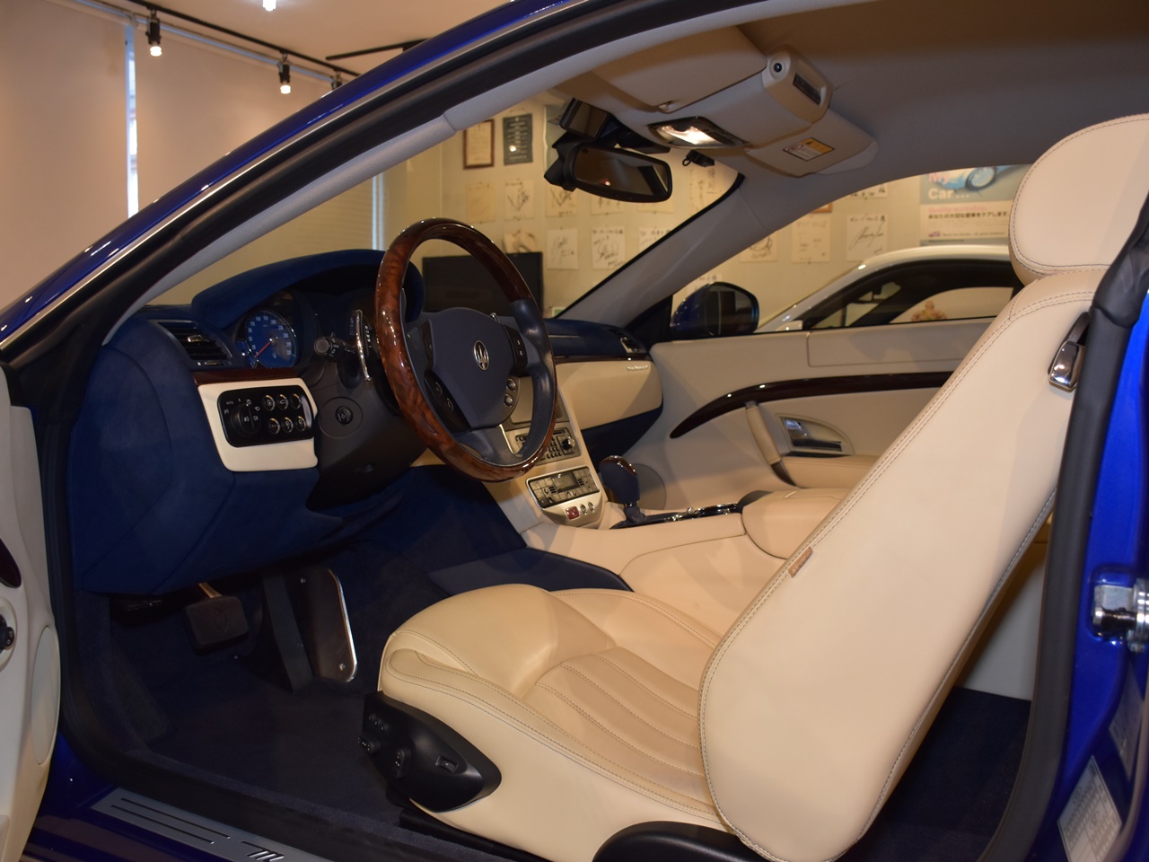 マセラティ　グラントゥーリズモ