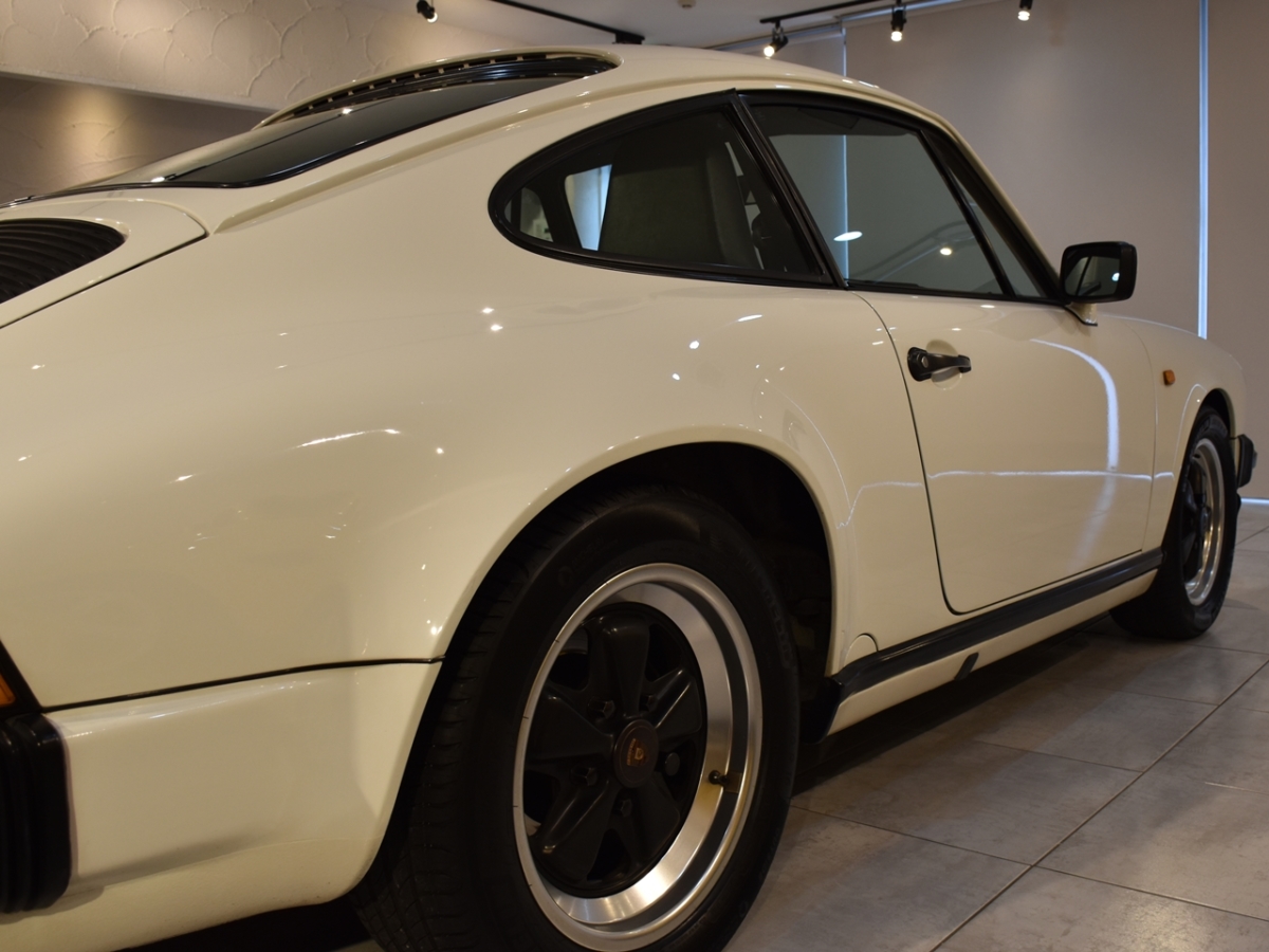 ポルシェ　911(Type930)