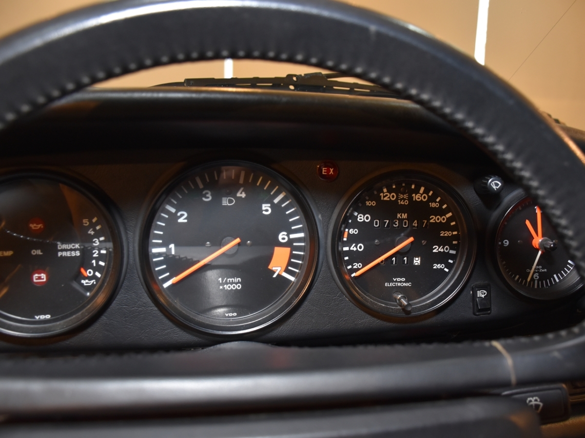 ポルシェ　911(Type930)