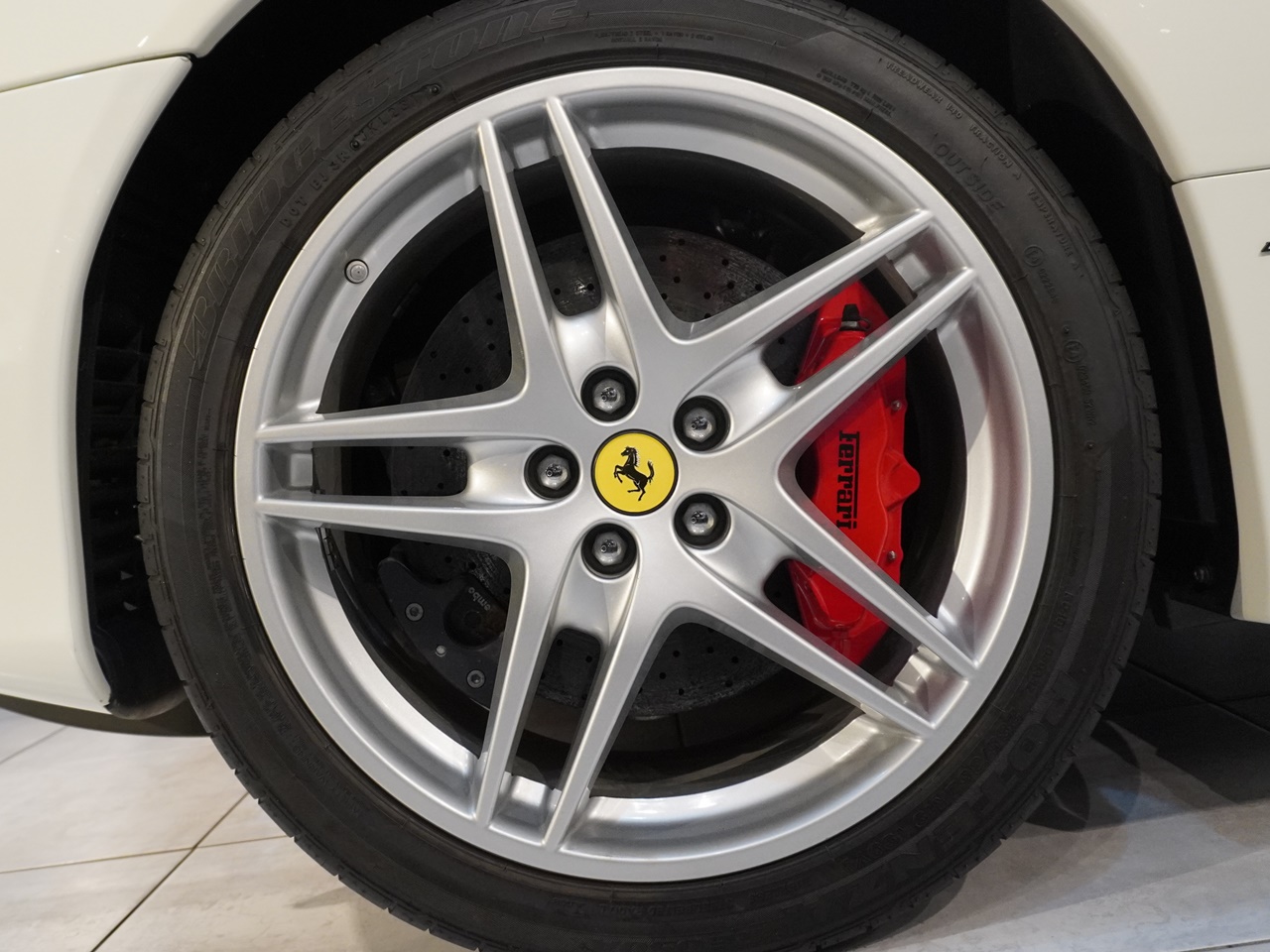 フェラーリ　F430