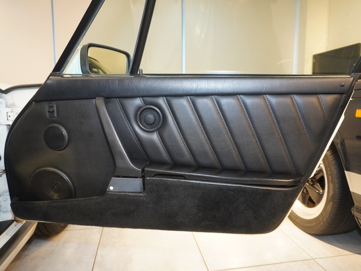ポルシェ　911(Type930)