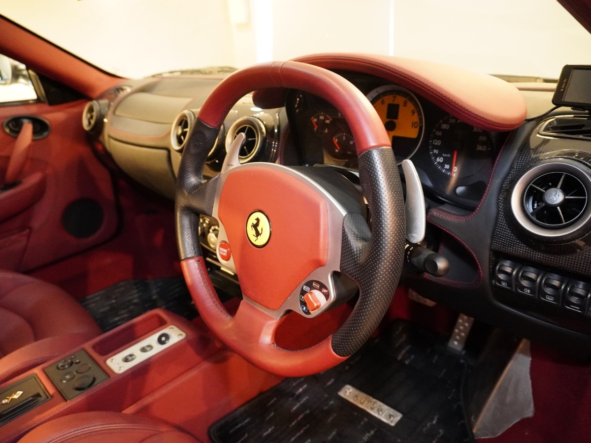 フェラーリ　F430