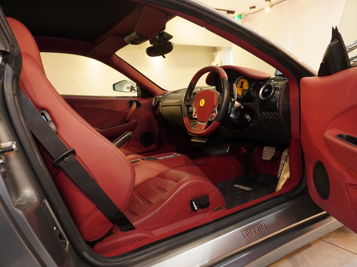 フェラーリ　F430
