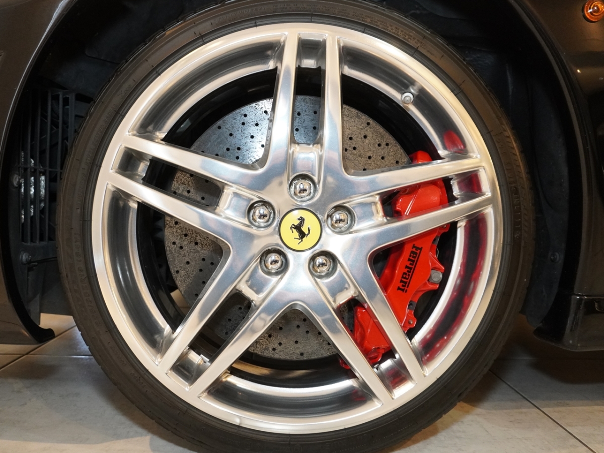 フェラーリ　F430