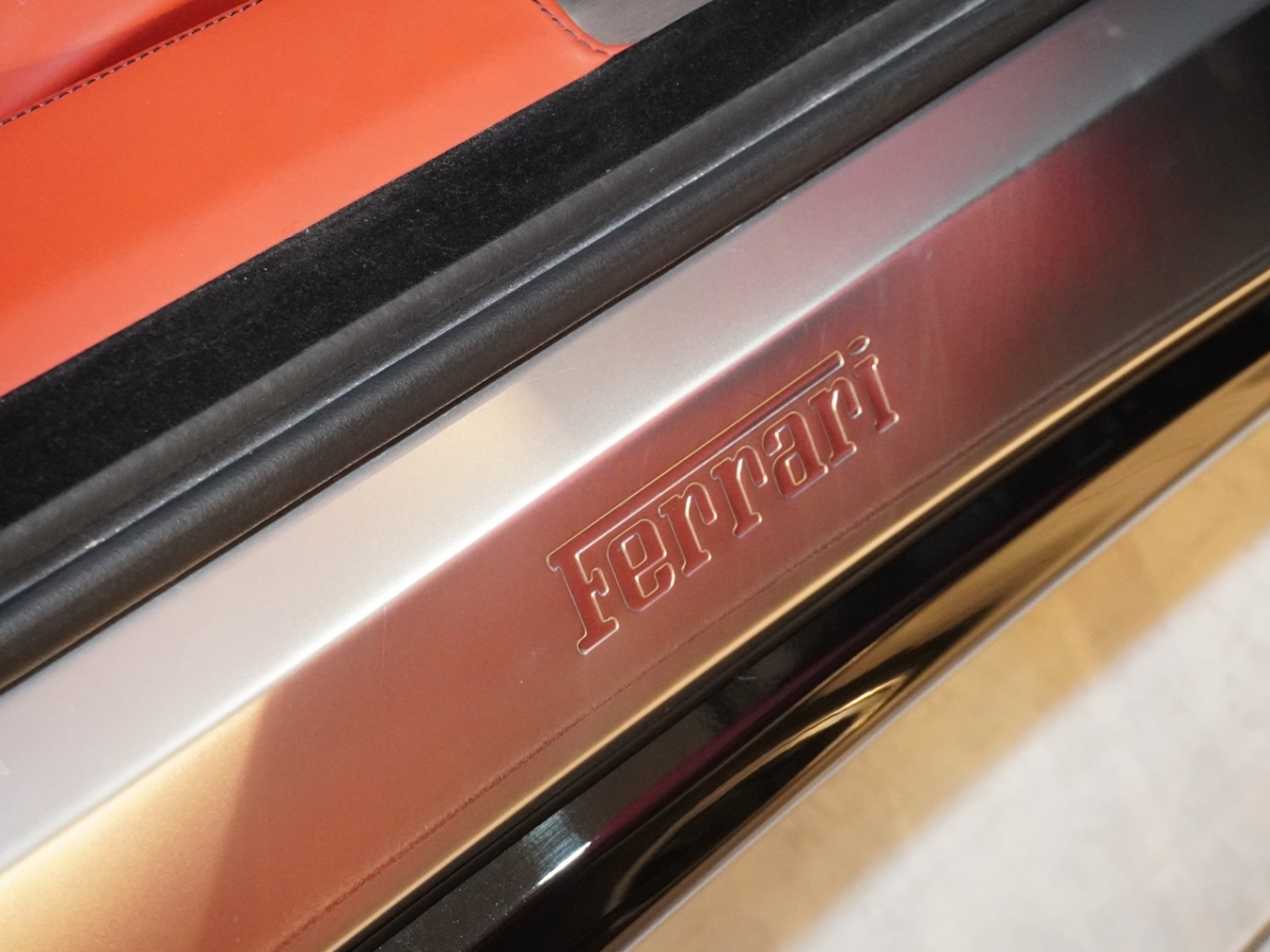 フェラーリ　F430