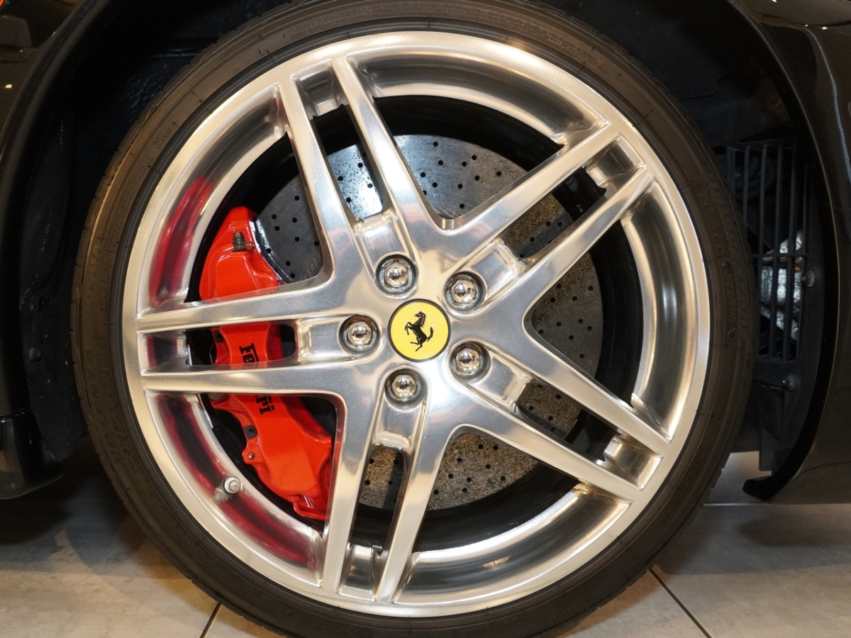 フェラーリ　F430
