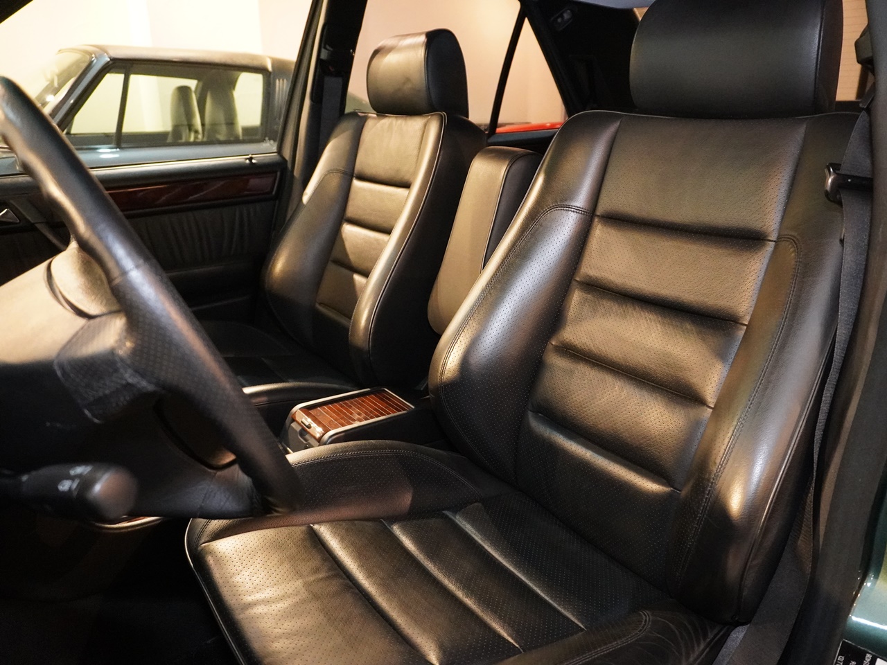 メルセデスベンツ　ミディアムクラス